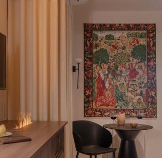 Perouges Hotel | MiHotel - Grenier à Sel de Pérouges