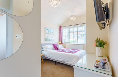 Pevensey House | Mikro Miramar - Cottage