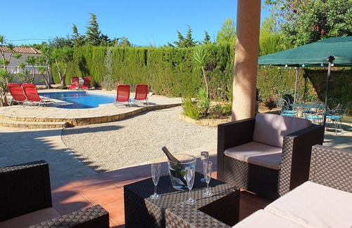 Les Tres Cales Villa | Mila 3 bedrooms, air-con, free wifi