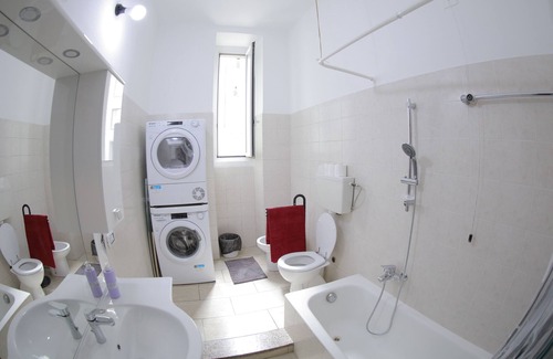 Ponte Seveso Apartment | Milan Central Station Bliss: a few steps away from the Central Station