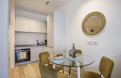 Porta Venezia Apartment | MILAN CHIC Suite 5-hosted by Sweetstay