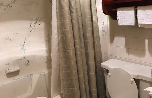 Milan Hotel | Milan Inn & Suites