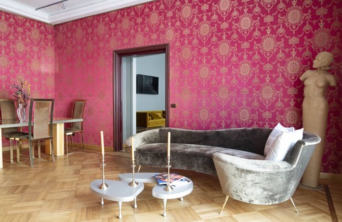 San Babila Apartment | Milano Duomo Elegance Home - next to Duomo, shopping district, 5 guests