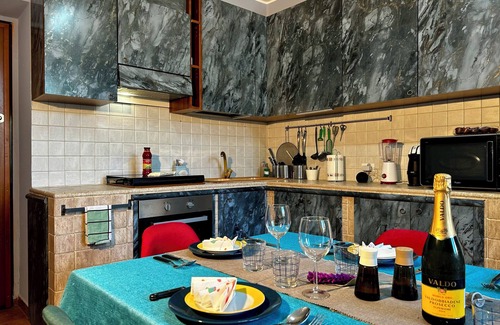 Cassina de' Pecchi House | Milano Spa Home | Jacuzzi, Foosball, near metro