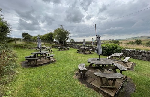 Haltwhistle Apartment | Milecastle Inn on Hadrian's Wall Near Haltwhistle