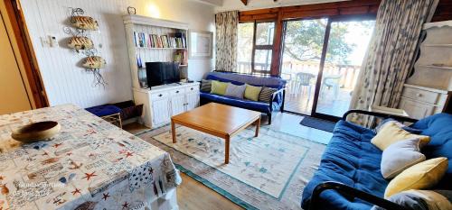 Port Edward Apartment | Milkwood Lodge 11 - Sleeps 4