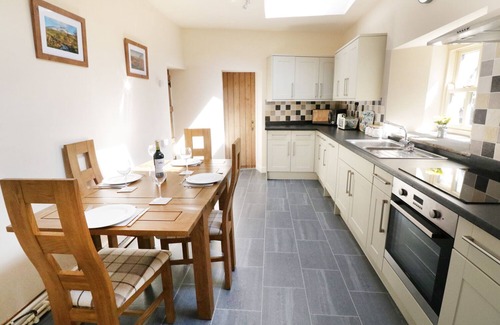 Fourstones Near Bentham Cottage | MILL DAM FARM COTTAGE, pet friendly, with open fire in High Bentham