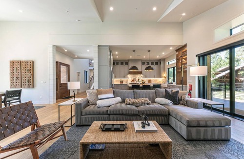 Truckee House | Mill House Retreat Schaffer's Mill, 4Br/3.5Ba, Hot Tub, Golf, Ski, Lake Tahoe