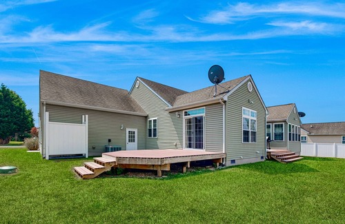 Mill Pond Acres House | Mill Pond Acres home w/pool table, Xbox X, free WIFI