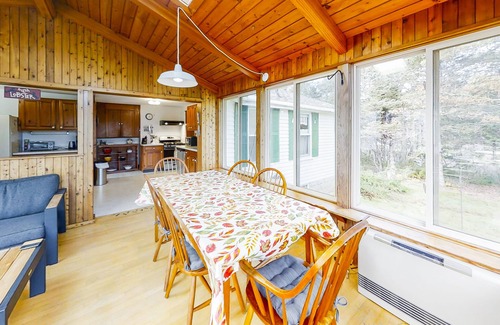 Bayville House | Mill Pond Cottage w/Kayaks & Boat Launch Access, pet friendly