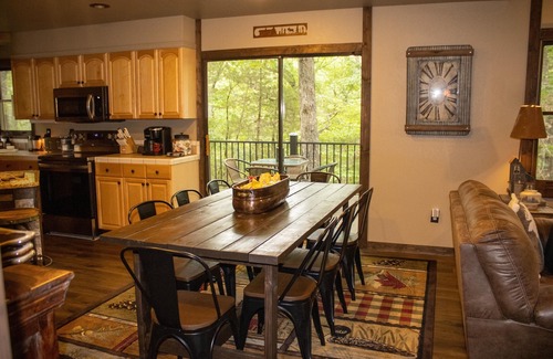 Taney County House | Millenium Mountain Lodge. Custom 3 bedroom home on 13 beautiful acres.