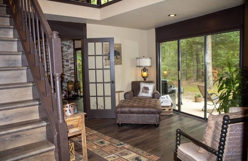 Taney County House | Millenium Mountain Lodge. Custom 3 bedroom home on 13 beautiful acres.