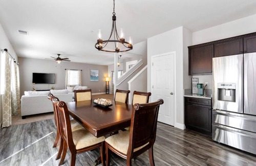 Friant House | Millerton Lake