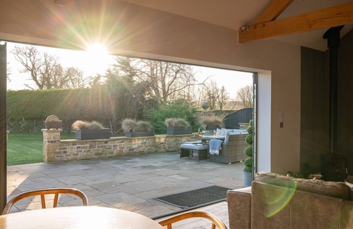Richmond Cottage | Millfield Barn - a cottage that sleeps 4 guests in 2 bedrooms