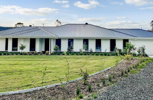 Millfield House | Millfield Garden House - Brand new house in quaint village setting