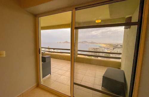 Cabo Bello Apartment | Million-dollar ocean view condo in Misiones