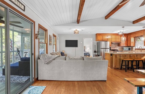 Reed Creek House | Milltown Cove Escape on Lake Hartwell