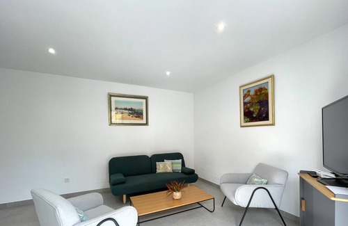 Moraira Town Centre Apartment | MILOS Apartment in Moraira – For 4 people, 200 metres from the sea, terrace and parking included