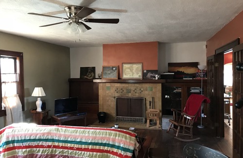 Milton House | Milton Haus - 100 Year Old Farm House