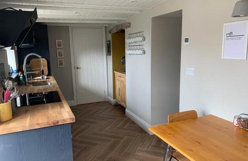 Dinas Cross House | Min-Y-Fford sleeps 6 plus pet