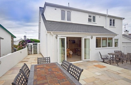 Abersoch Cottage | MIN Y NANT, pet friendly, country holiday cottage in Abersoch