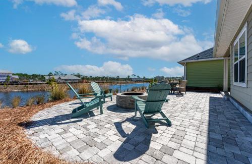 Port St. Joe House | Min2Beach, 6SeatGolfCart, OceanViewPools, BeachEquip, Lg Patio&Firepit