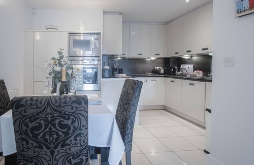 Saundersfoot Apartment | Minarvon - 2 Bedroom Apartment - Saundersfoot