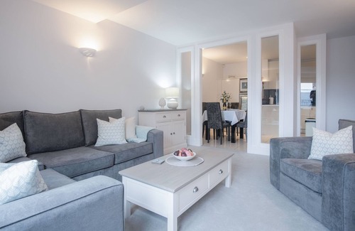 Saundersfoot Apartment | Minarvon - 2 Bedroom Apartment - Saundersfoot