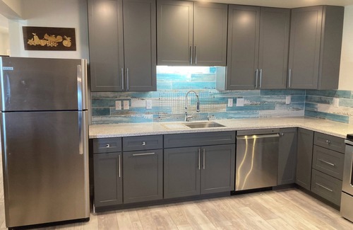 Kodiak Apartment | mini-island view retreat