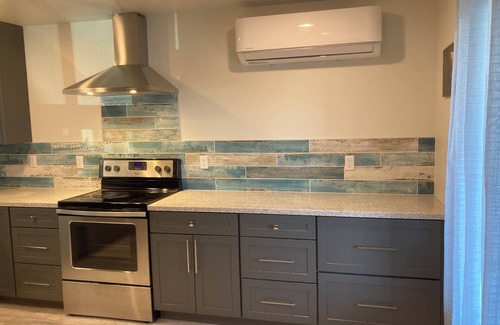 Kodiak Apartment | mini-island view retreat