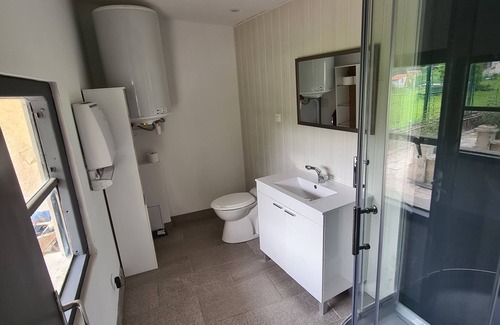 Verdun House | Mini Maison Indépendante Avec Terrasse et Jardin ?