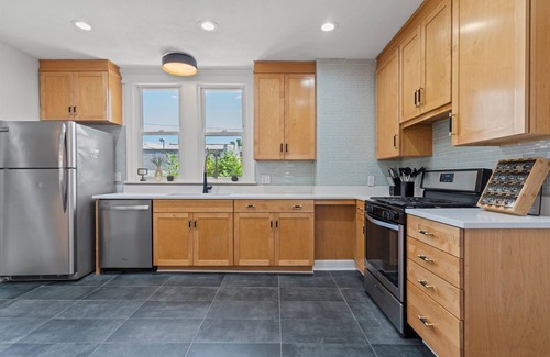 Midtown - Westport House | Mini Midtown Martini - Hot Tub + King Bed(s)