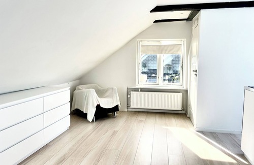 Hellerup Condo | Mini penthouse sea view, beach 200m. Cph 15min.