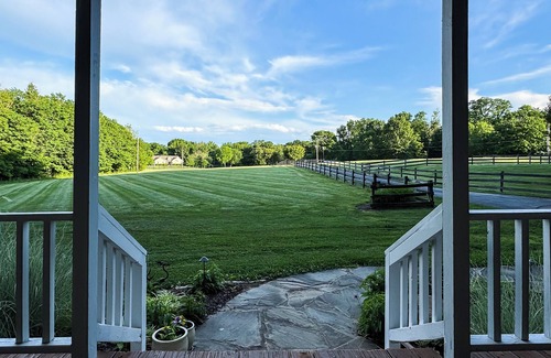 Labadie House | Mini Pointer | Dog Friendly, near Purina Farms, WashMO, Wedding venues