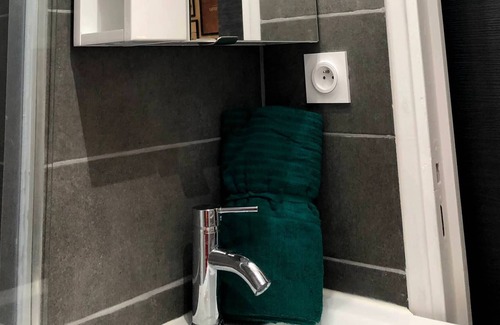 Montlhery Apartment | ☆ Mini Studio 5* - Montlhéry Centre ☆