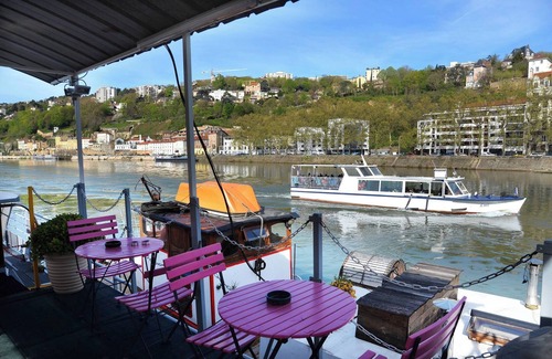 2nd Arrondissement Apartment | Mini Studio Péniche au coeur de Lyon, insolite et calme