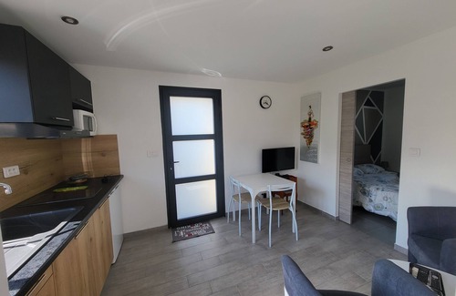 Lecci Cottage | Mini villa in Lecci for couples 5 Km from the beach of St Cyprien and Cala Rossa