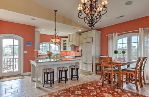 Lewes House | MINI-WEEKS AVAILABLE! Beautiful Views! Great Location! PET FRIENDLY! Book Today!