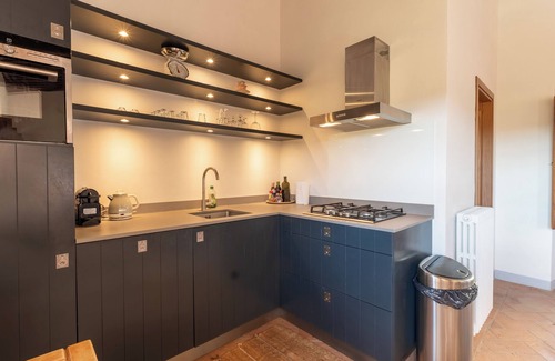 Castelnuovo Berardenga Apartment | Minimal & Modern Home - In Tenuta Arceno