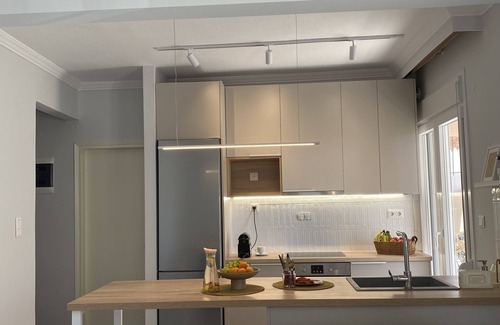 Kallikratia Apartment | Minimal sea view apartment in Halkidiki