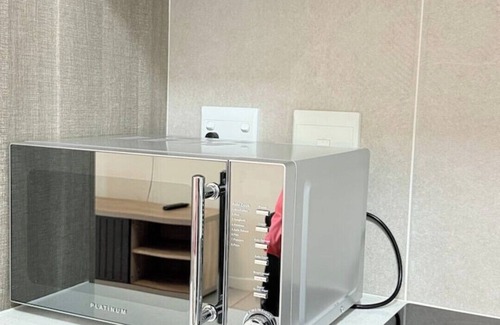 Greater Johannesburg Metropolitan Area Apartment | Minimalist Stay | Clean, Cute & Cozy.