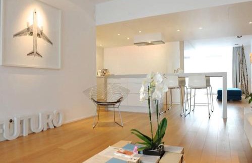 Postel Apartment | Minimalistic In Premium Location