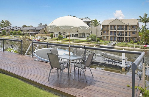 Maroochydore House | Minimum 3 night stay 4 Bed/2 Bath Sleeps 10 (max 6 Adults)