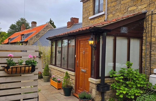 Snainton Cottage | MINN'S COTTAGE, pet friendly, character holiday cottage in Snainton