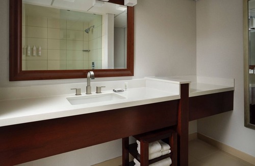 Brooklyn Park Hotel | Minneapolis Marriott Northwest Hotel & Conference Center