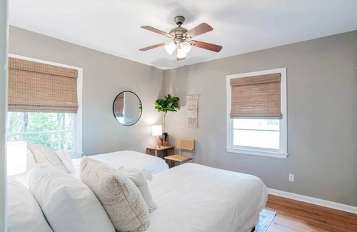 Mobile House | Mins from Downtown, Modern Touch - Shady Magnolia