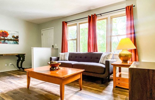 Normal House | Mins to Alabama A&M & Downtown - Cozy Hideaway
