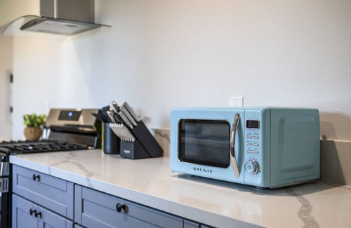 Riverview West House | Mins to Disney! Luxury New 4BR W/Games & Arcade