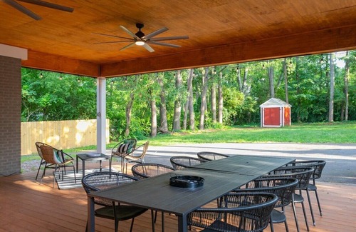 Franklin House | Mins to Downtown Franklin w/Bar