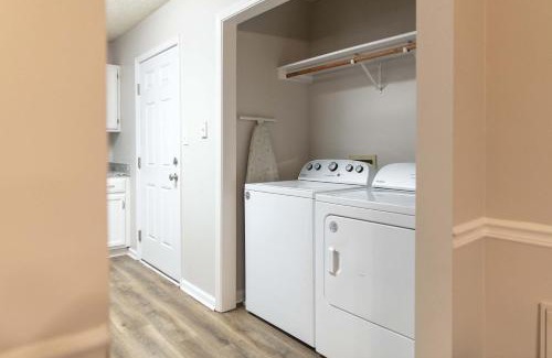 Wayne House | Mins to Park River Downtown Chapel Hill Charmer